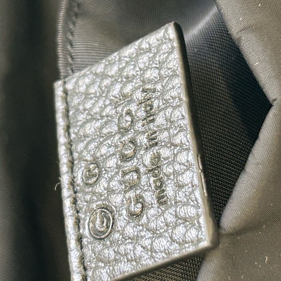 Double Pocket Backpack GG Nylon
Small /Medium size - Picture 14 of 16